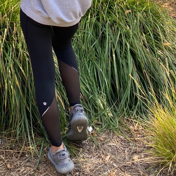 High Waisted Lululemon Mesh Leggings - Picture 2 of 4